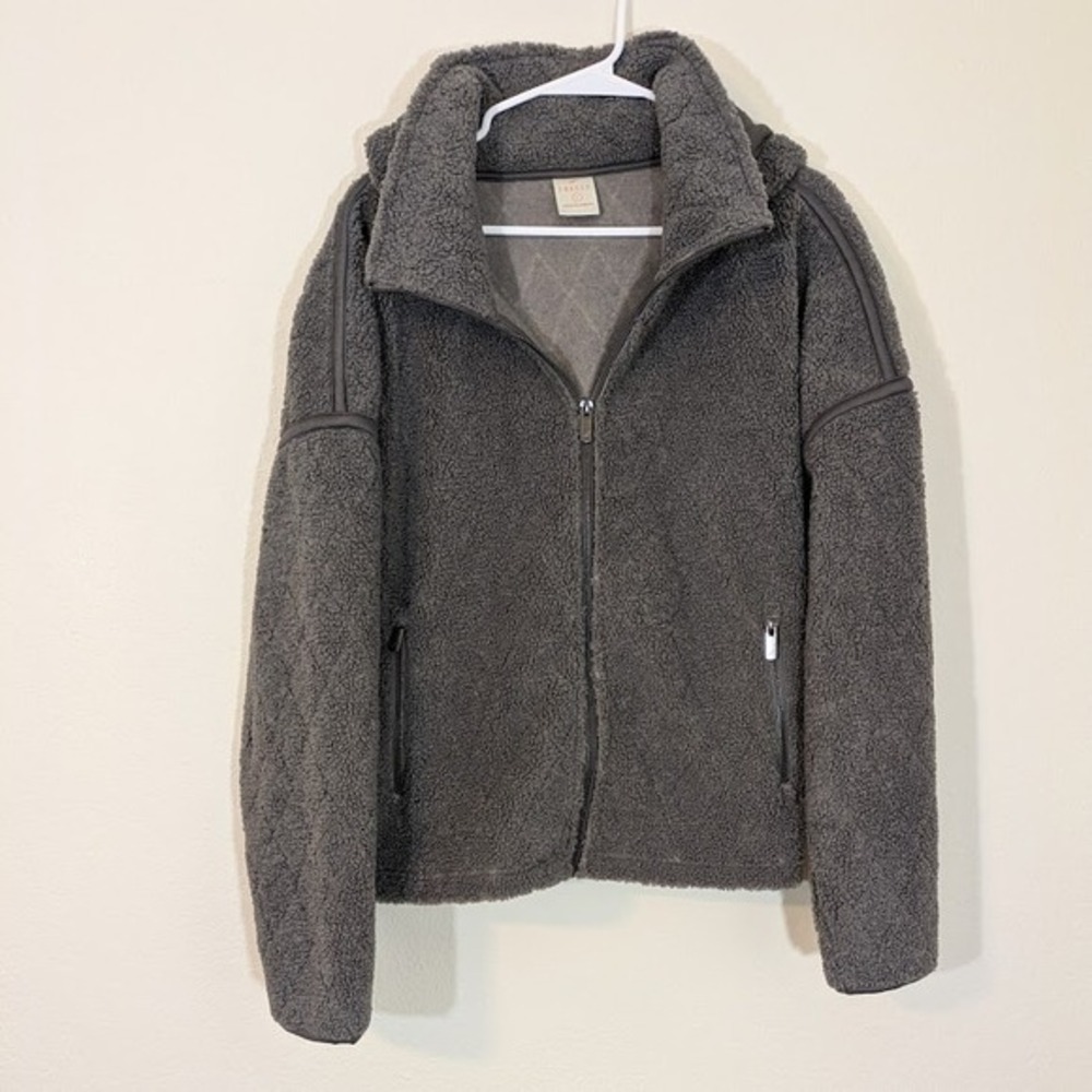 NWT Freely Irene Sherpa Jacket Gray L Women's Gorpcore Outdoor Fleece Hooded Zip